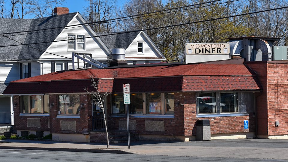 Front view of Miss Monticello Diner.